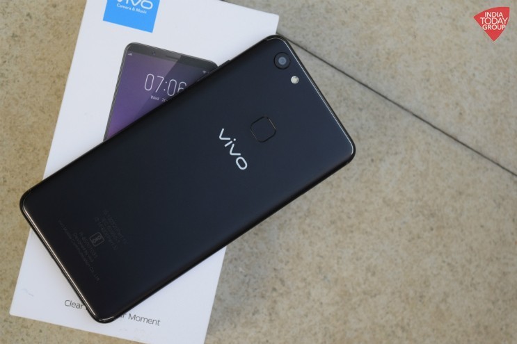 Vivo chính thức ra mắt smartphone hiển thị tràn màn hình Vivo V7+ 