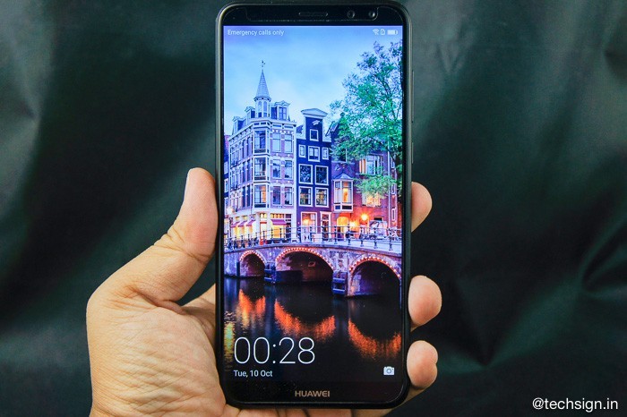 Trên tay smartphone Huawei Nova 2i: cầm gọn, camera chụp đẹp