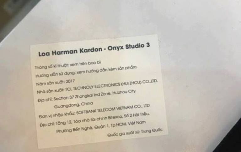 Bị khách hàng nghi ngờ hàng nhái, FPT Shop lên tiếng loa Harman Kardon tặng kèm Note8 là hàng chính hãng