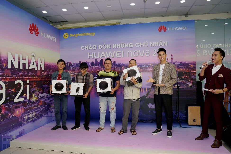 Huawei nova phiên bản màu vàng mở đặt hàng trước