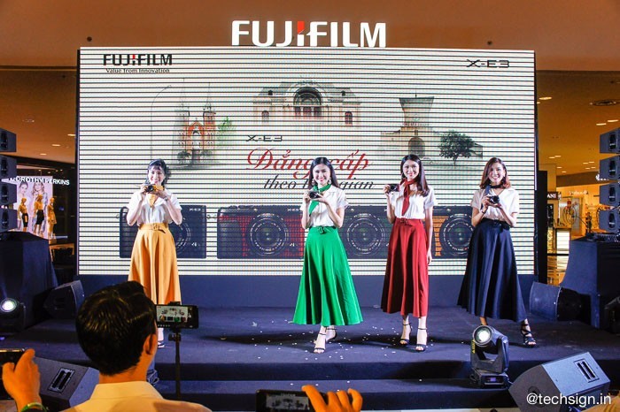 Ra mắt máy ảnh không gương lật Fujifilm X-E3