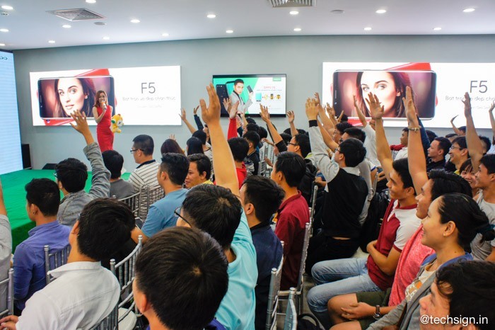 FPT Shop mở đặt trước OPPO F5, hỗ trợ thu cũ đổi mới và trả góp