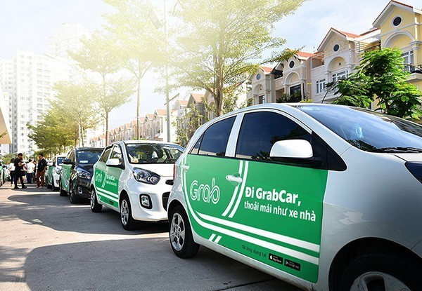 Tặng 3 năm di chuyển miễn phí cùng Grab cho em bé sinh trên xe GrabCar