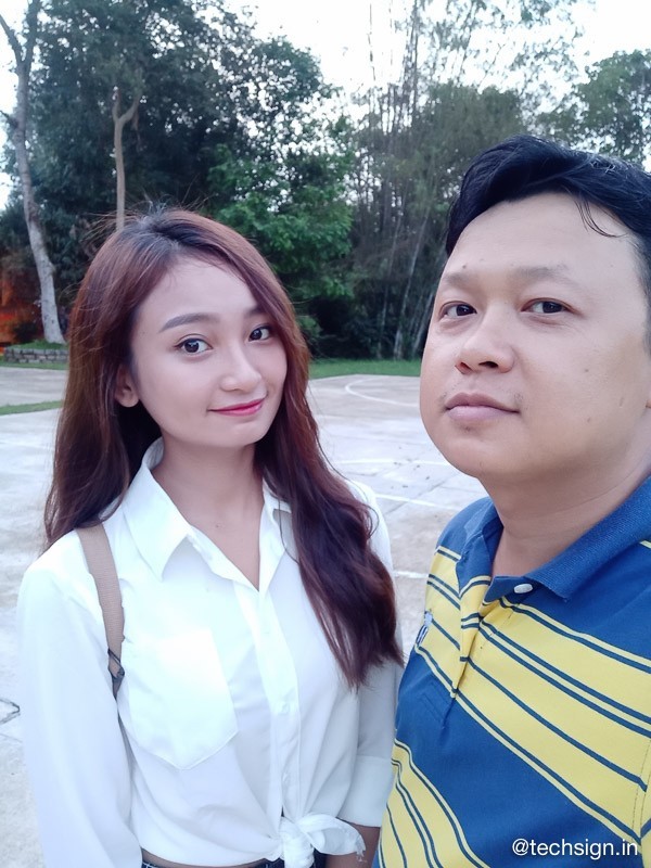 Trên tay OPPO F5 Youth: nhẹ hơn F5, camera vẫn selfie vẫn đẹp