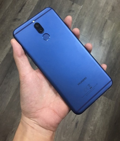 Số lượng và thời gian giới hạn - Huawei Nova 2i phiên bản xanh hút tay săn trẻ