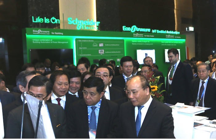 Schneider Electric tham dự hội thảo Smart Industry World 2017