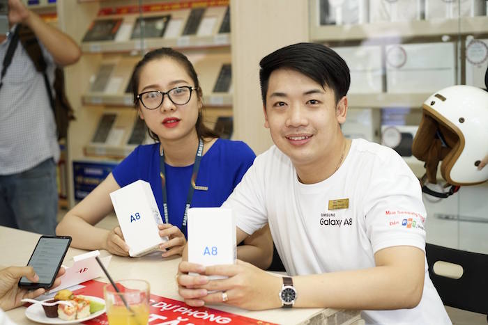 Bộ đôi Galaxy A8/A8+ 2018 chính thức lên kệ tại FPT Shop