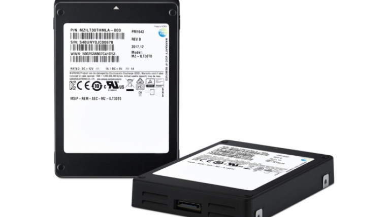 Samsung bắt đầu sản xuất hàng loạt ổ cứng SSD 30TB SAS