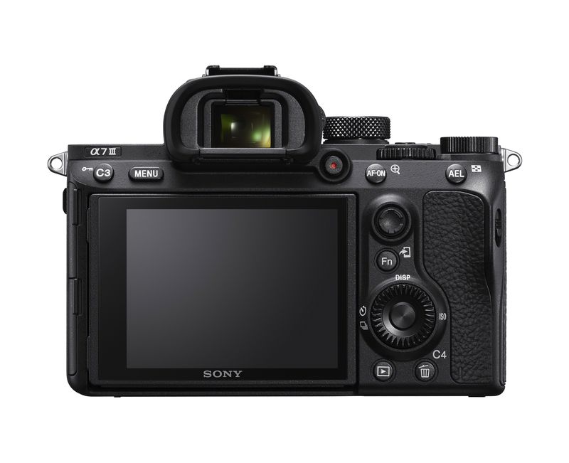 Sony giới thiệu máy ảnh không gương lật Full-Frame A7 III, giá body từ 2000USD