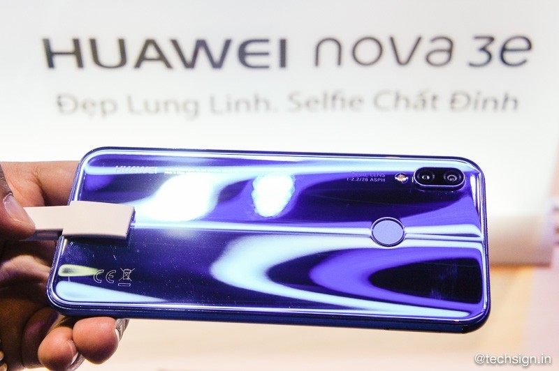 Ảnh cận cảnh Huawei Nova 3e: thiết kế, chụp ảnh đẹp, mặt lưng kính lưu dấu vân tay