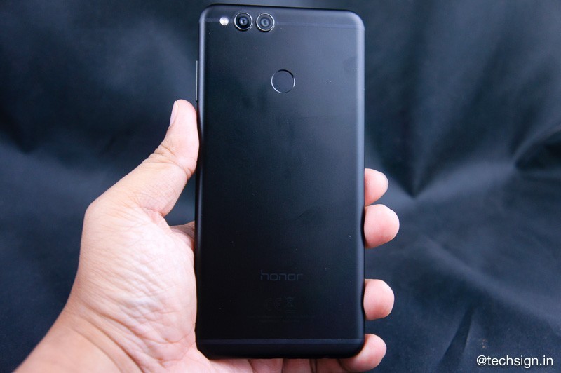 Đánh giá Honor 7X: cứng chắc, chụp hình đẹp