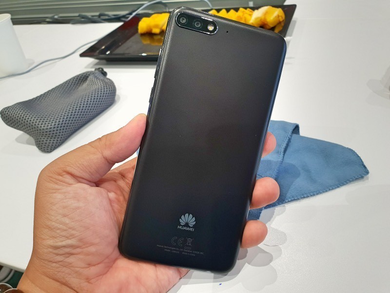 Ảnh thực tế Huawei Y7 Pro 2018