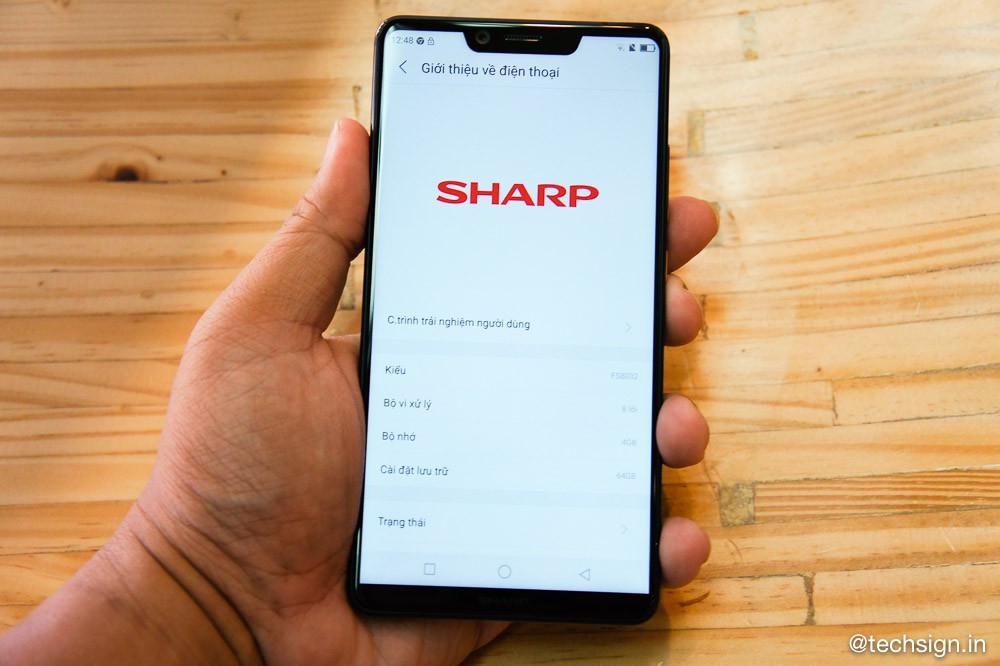 Ảnh thực tế Sharp Aquos S3 