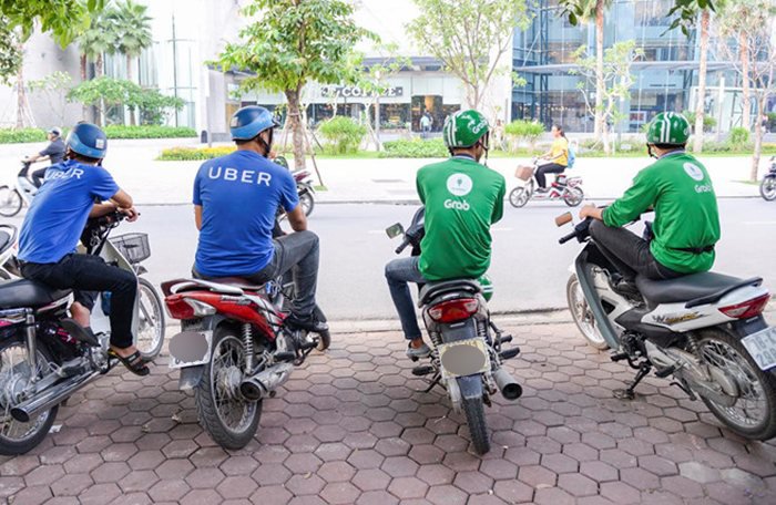 Từ ngày 8/4, toàn bộ tài xế Uber tại Việt Nam sẽ chuyển sang Grab hoạt động