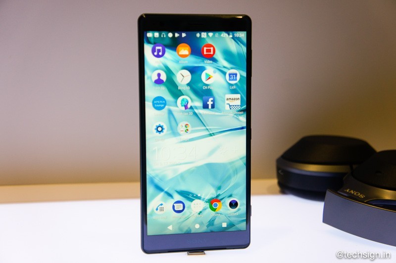 Sony Xperia XZ2 ra mắt giá 20 triệu, đặt hàng trước tặng bộ quà 4 triệu đồng