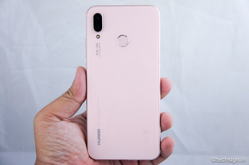 Ảnh thực tế Huawei Nova 3e hồng (Sakura Pink)