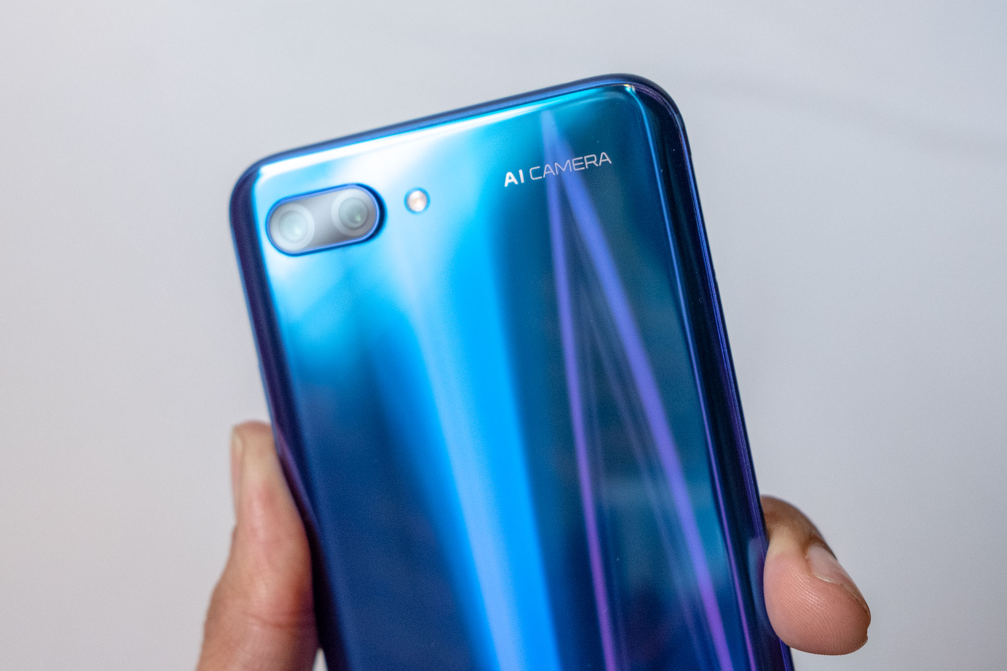 'Bản sao' Huawei P20 Pro mang tên Honor 10 ra mắt tại Việt Nam