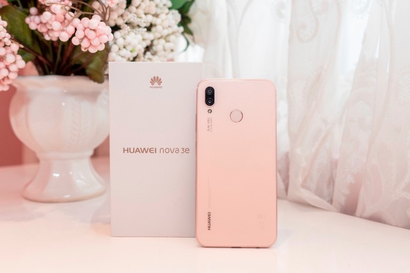 Huawei Nova 3e bổ sung thêm màu hồng Sakura Pink, bán từ hôm nay