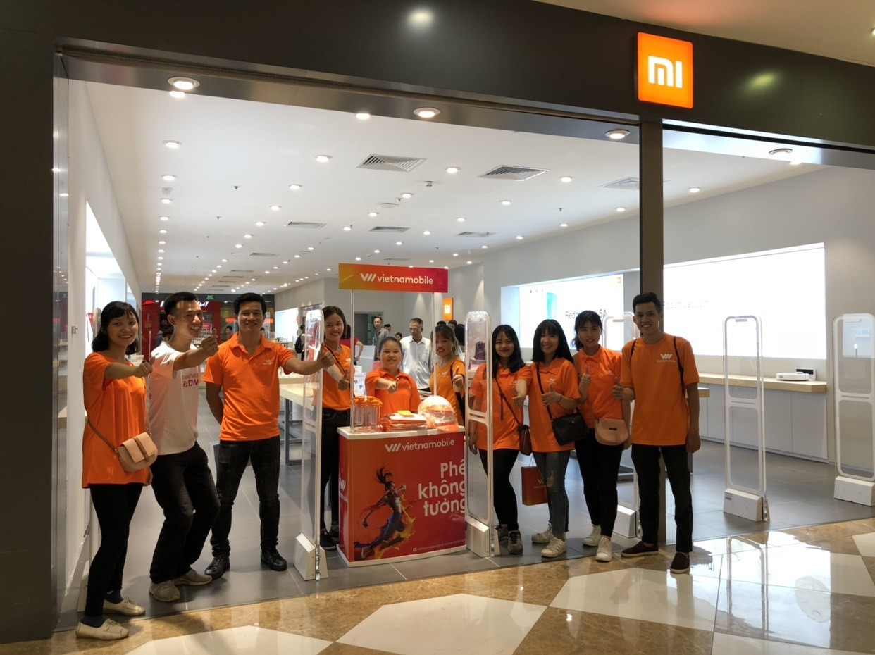 Vietnamobile đưa Thánh SIM lên kệ tại 6 cửa hàng Mi Store trên toàn quốc