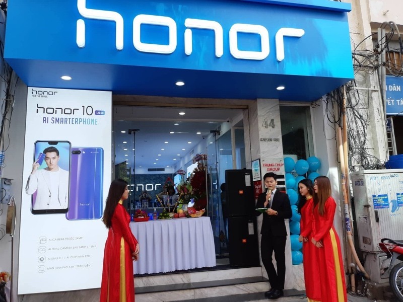 Cửa hàng trưng bày và trải nghiệm sản phẩm Honor ra mắt tại TP.HCM