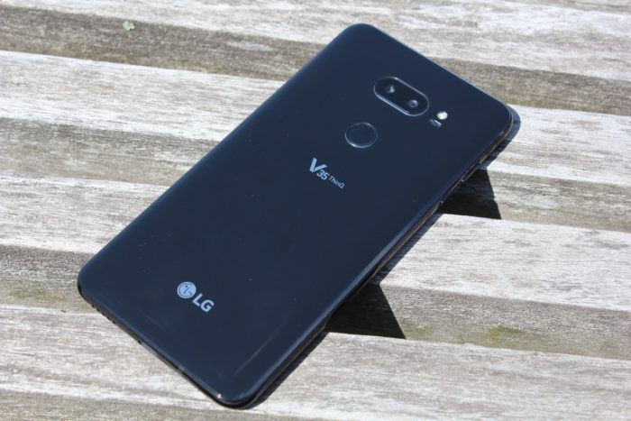 LG V40: Chiếc điện thoại đầu tiên có 5 camera