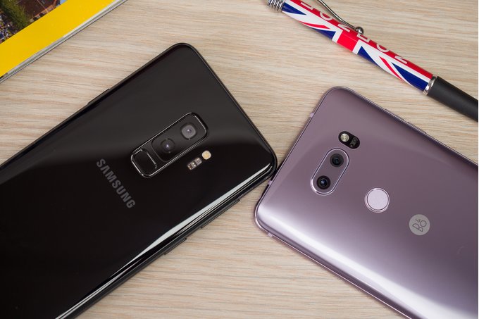 Samsung, LG 'đẻ' nhiều smartphone để tăng doanh số