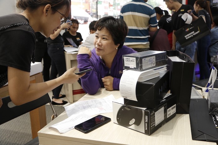 FPT Shop mở bán Galaxy Note9