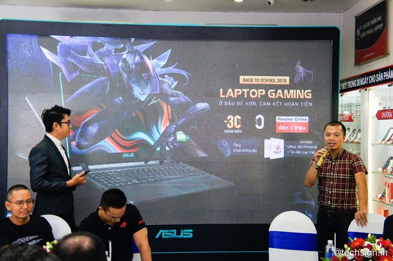 FPT Shop bán độc quyền laptop gaming ASUS F560, giá 17 triệu đồng