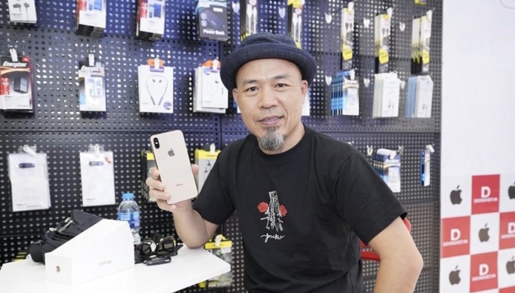 Nhạc Sĩ Huy Tuấn mua iPhone Xs Max tiết kiệm đến 18 triệu đồng