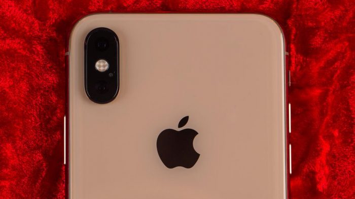 Cận cảnh iPhone XS qua ống kính Macro