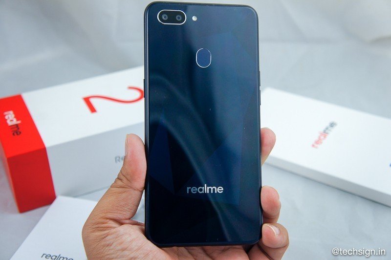 Mở hộp Realme 2: đậm cá tính, máy thiết kế đẹp