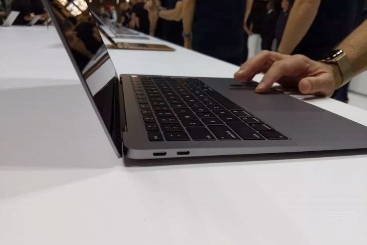 Trên tay MacBook Air 2018: thanh thoát nhưng đầy sức mạnh