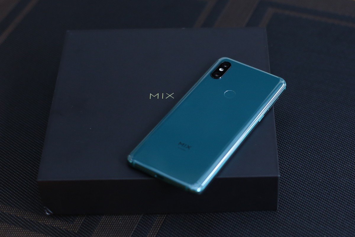 Chính thức bán Mi MIX 3 tại Việt Nam với giá 12,99 triệu đồng