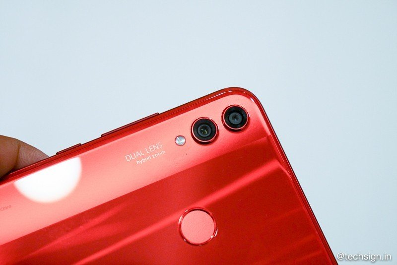 Đánh giá Honor 8X: Tuy quen mà lạ