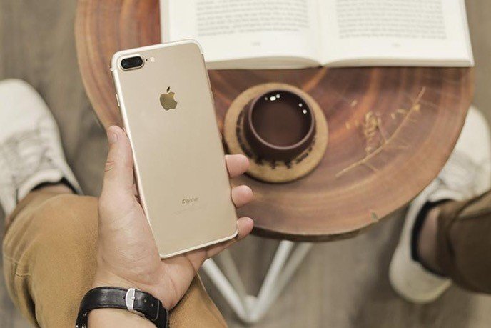 iPhone 7 Plus, iPhone X dẫn đầu sản phẩm bán chạy tháng 11