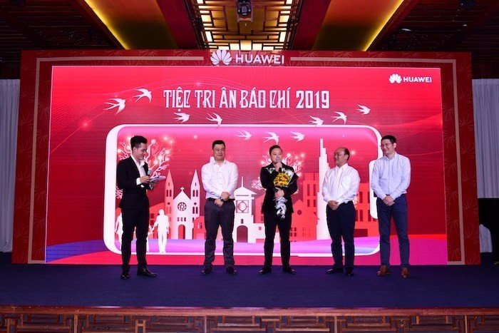 Huawei tri ân người dùng với nhiều ưu đãi mùa Tết