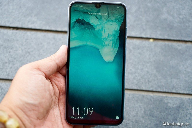 Mở hộp Honor 10 Lite: cong bóng bẩy, camera lồi rất ít