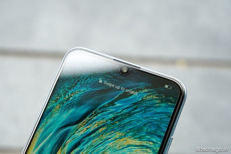 Mở hộp Honor 10 Lite: cong bóng bẩy, camera lồi rất ít