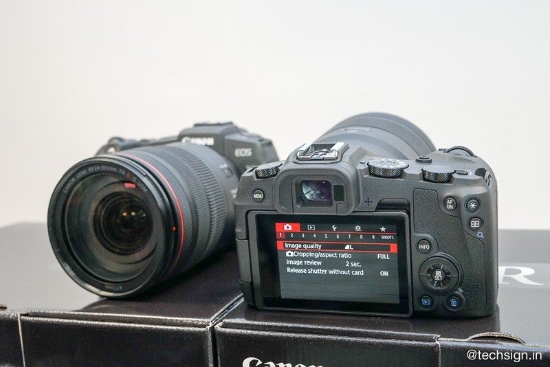 Ra mắt Canon EOS RP và máy in Pixma TS707