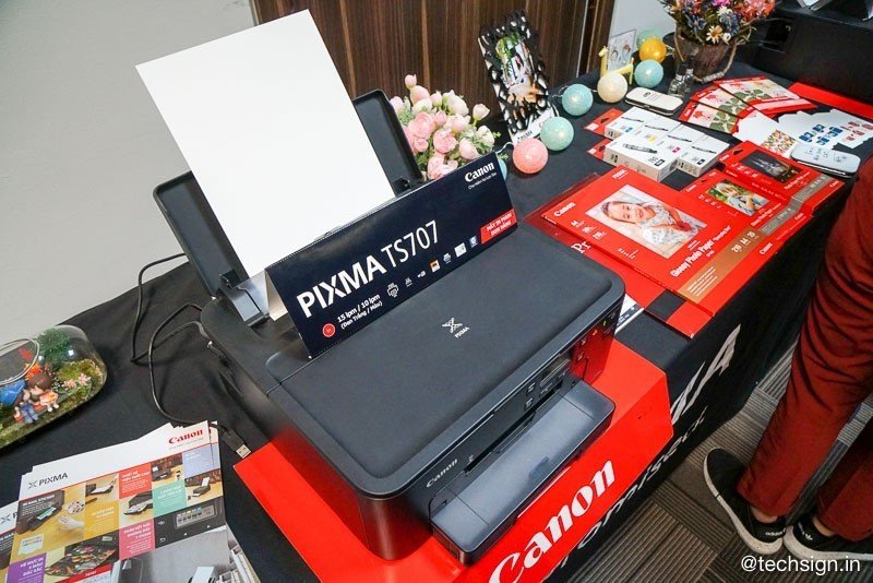 Ra mắt Canon EOS RP và máy in Pixma TS707