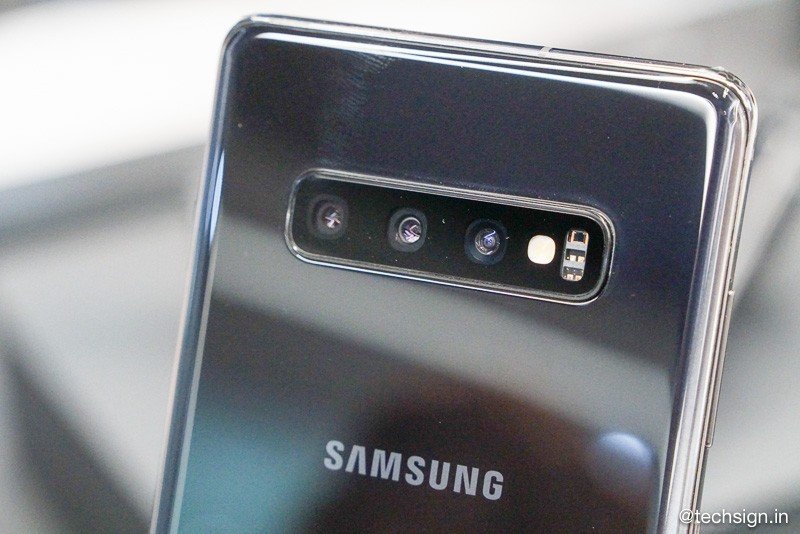 Trên tay sớm Samsung Galaxy S10 / S10 Plus: máy mỏng nhẹ, màn hình rất đẹp