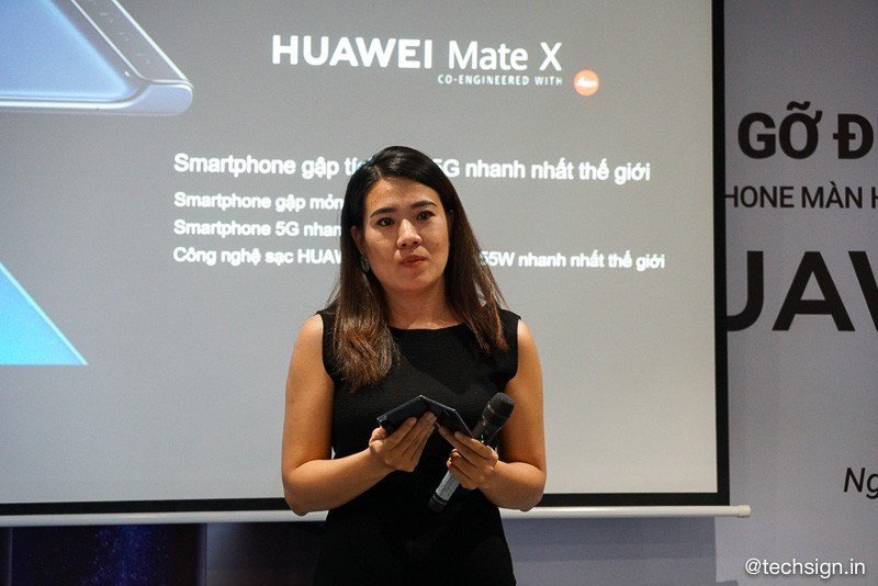 Smartphone màn hình gập Huawei Mate X xuất hiện tại Việt Nam