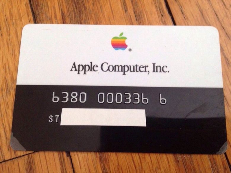 Apple Card 2019 không phải là thẻ tín dụng đầu tiên của Táo khuyết