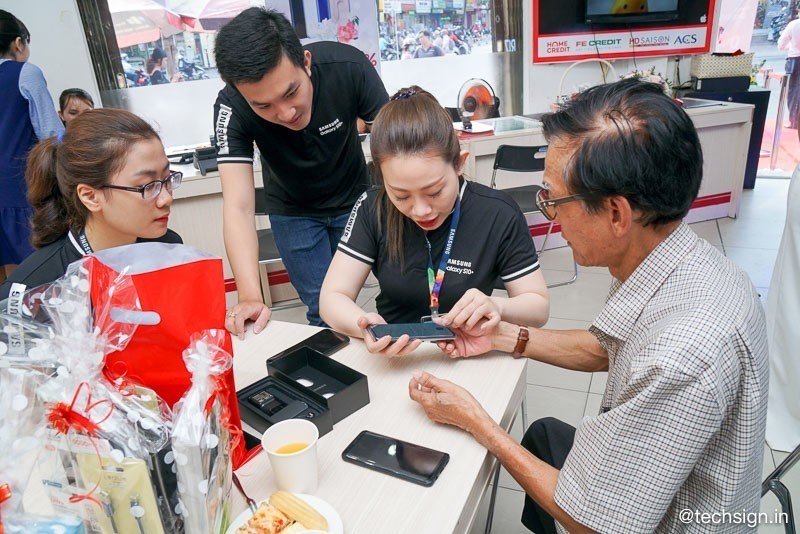 FPT Shop mở bán Samsung Galaxy S10 | S10+