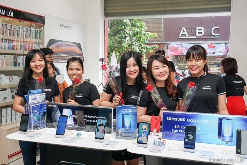 FPT Shop mở bán Samsung Galaxy S10 | S10+