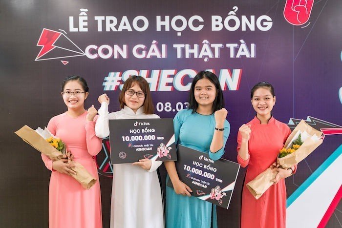 TikTok trao 30 suất học bổng tại Đại học Đà Nẵng