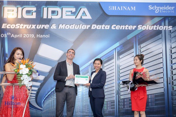 Schneider Electric hợp tác với Công ty Hải Nam