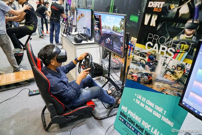 Một vòng quanh triển lãm quốc tế GameCon