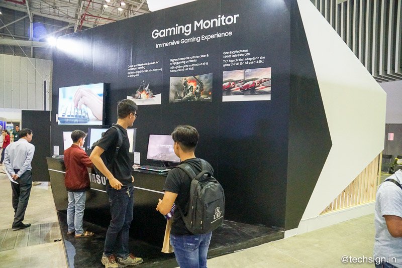 Một vòng quanh triển lãm quốc tế GameCon