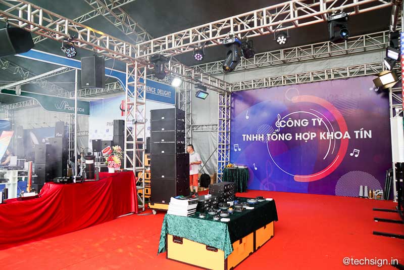 Một vòng triển lãm Plase Show 2019